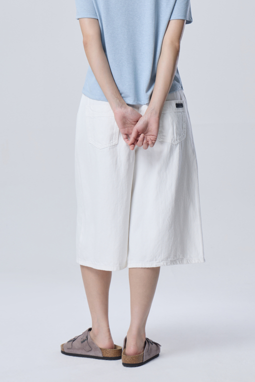 https://img.benettonmall.com/PARTS/KB/26F/BADP30641WH_MB_D1.jpg?cb=1788777022