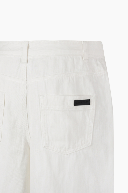 https://img.benettonmall.com/PARTS/KB/26F/BADP30641WH_MB_D14.jpg?cb=1788777022