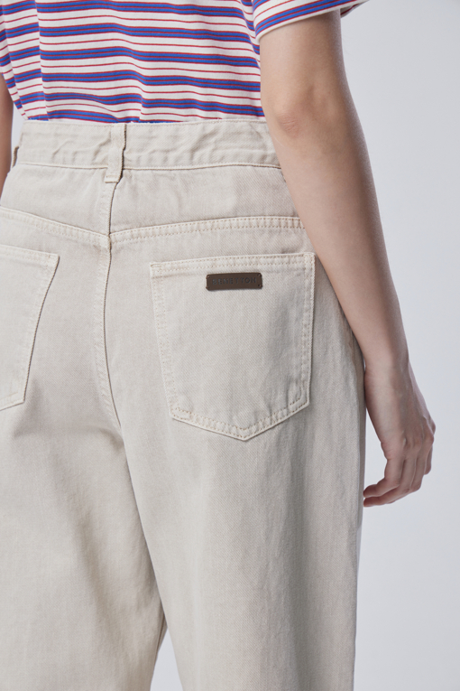 https://img.benettonmall.com/PARTS/KB/26F/BADP32641BG_MB_D4.jpg?cb=1788777022