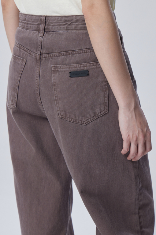https://img.benettonmall.com/PARTS/KB/26F/BADP32641BR_MB_D4.jpg?cb=1788777022