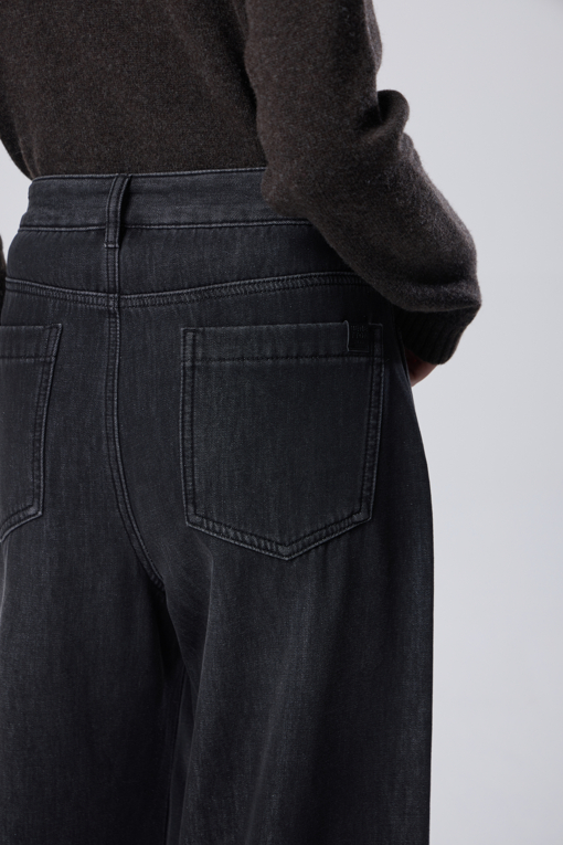 https://img.benettonmall.com/PARTS/KB/26F/BADP51661BK_MB_M4.jpg