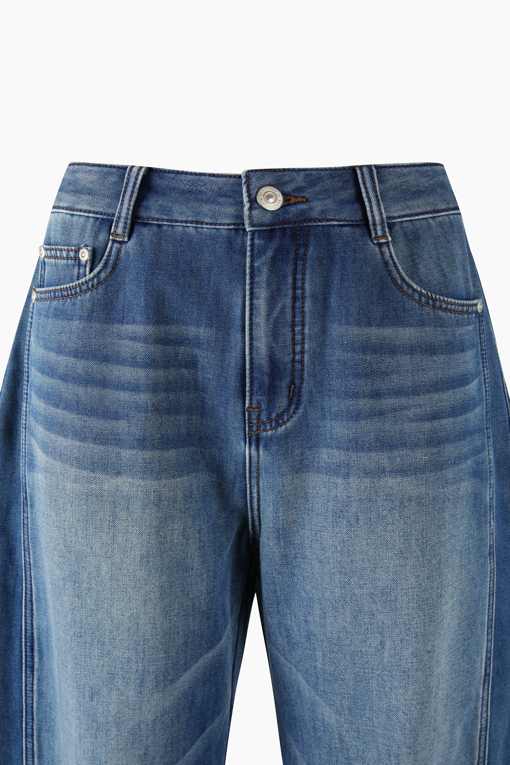 https://img.benettonmall.com/PARTS/KB/26F/BADP51661IN_MB_D2.jpg