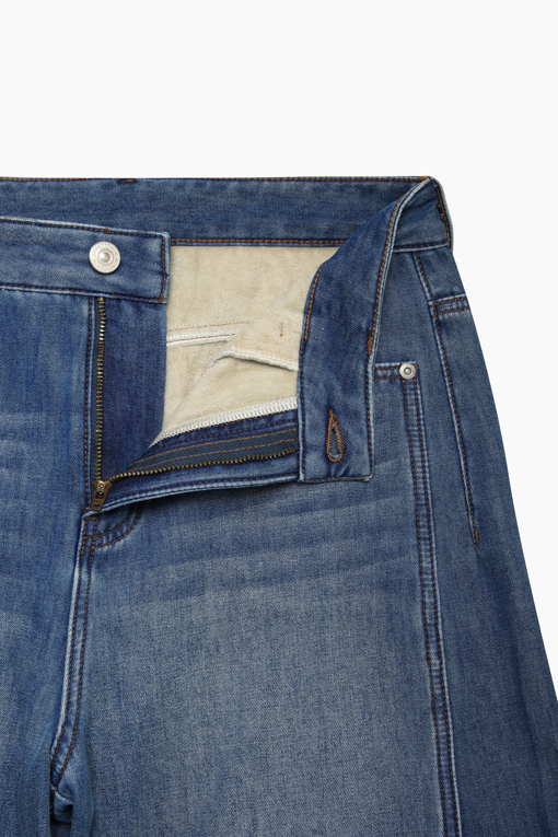 https://img.benettonmall.com/PARTS/KB/26F/BADP51661IN_MB_D5.jpg