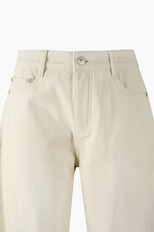 https://img.benettonmall.com/PARTS/KB/26F/BADP51661IV_MB_D2.jpg