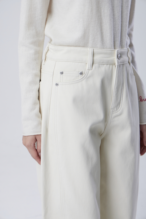 https://img.benettonmall.com/PARTS/KB/26F/BADP51661IV_MB_M3.jpg