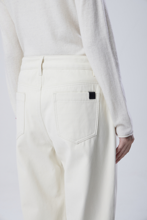 https://img.benettonmall.com/PARTS/KB/26F/BADP51661IV_MB_M4.jpg
