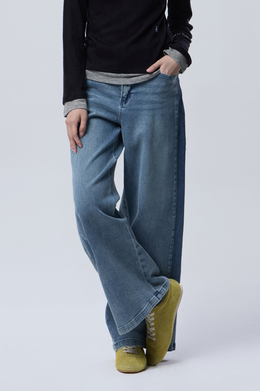 https://img.benettonmall.com/PARTS/KB/26F/BADP52661IN_MB_M0.jpg