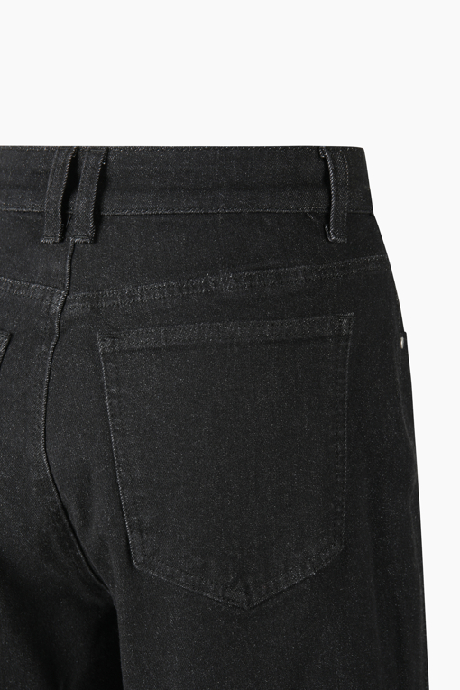 https://img.benettonmall.com/PARTS/KB/26F/BADP53661BK_MB_D4.jpg?cb=1788777022