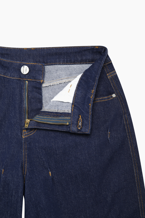 https://img.benettonmall.com/PARTS/KB/26F/BADP53661IN_MB_D5.jpg