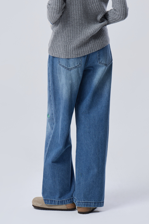 https://img.benettonmall.com/PARTS/KB/26F/BADP54661IN_MB_M1.jpg