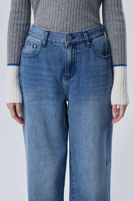 https://img.benettonmall.com/PARTS/KB/26F/BADP54661IN_MB_M2.jpg