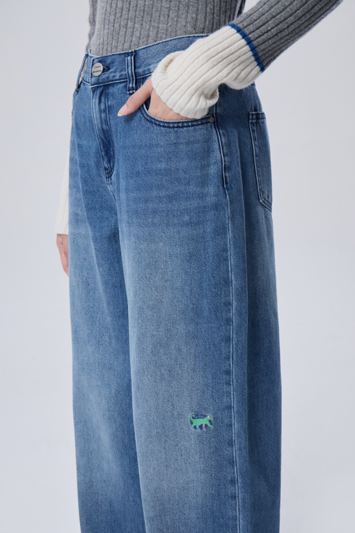 https://img.benettonmall.com/PARTS/KB/26F/BADP54661IN_MB_M3.jpg