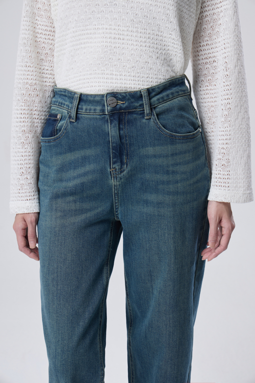 https://img.benettonmall.com/PARTS/KB/26F/BADP55661IN_MB_M2.jpg