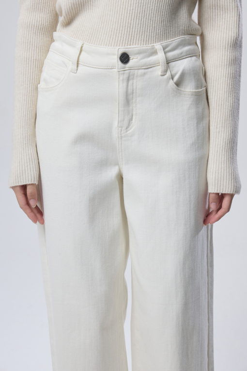 https://img.benettonmall.com/PARTS/KB/26F/BADP56661CR_MB_M2.jpg