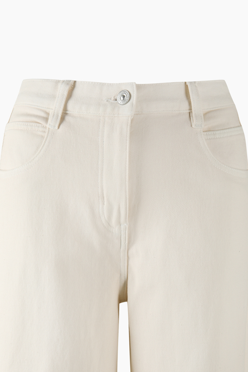 https://img.benettonmall.com/PARTS/KB/26F/BADP57661IV_MB_D2.jpg