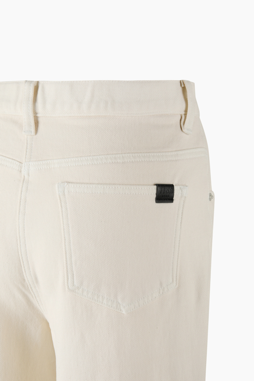 https://img.benettonmall.com/PARTS/KB/26F/BADP57661IV_MB_D4.jpg