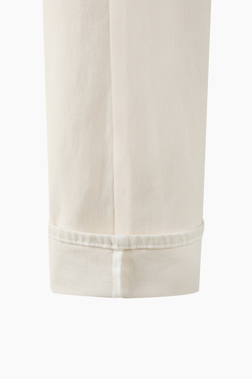 https://img.benettonmall.com/PARTS/KB/26F/BADP57661IV_MB_D5.jpg