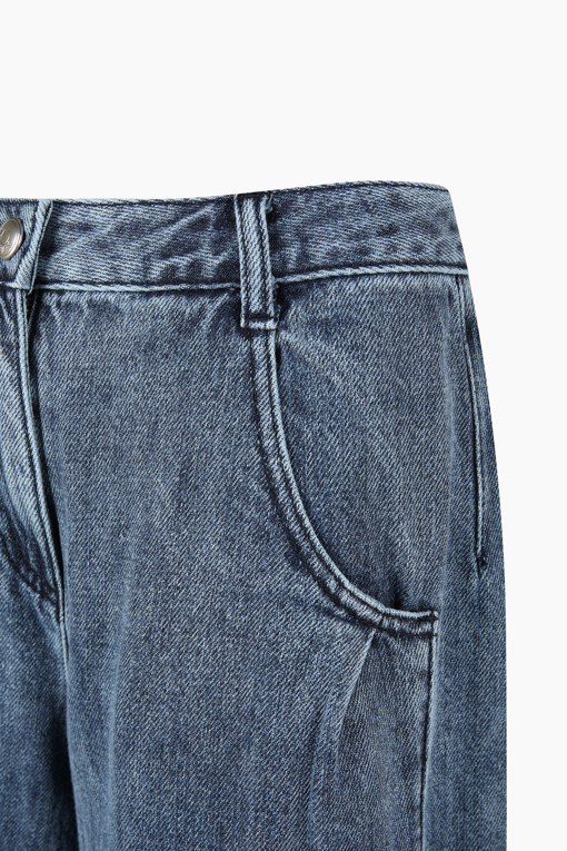https://img.benettonmall.com/PARTS/KB/26F/BADP71661IN_MB_D3.jpg