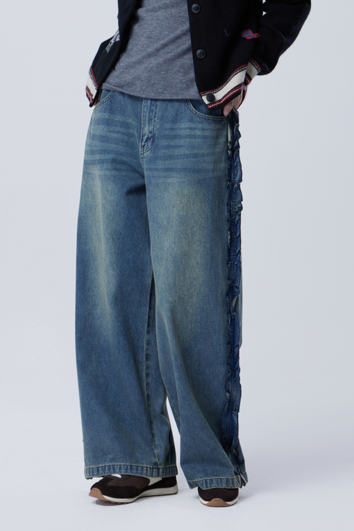 https://img.benettonmall.com/PARTS/KB/26F/BADP73661IN_MB_M0.jpg