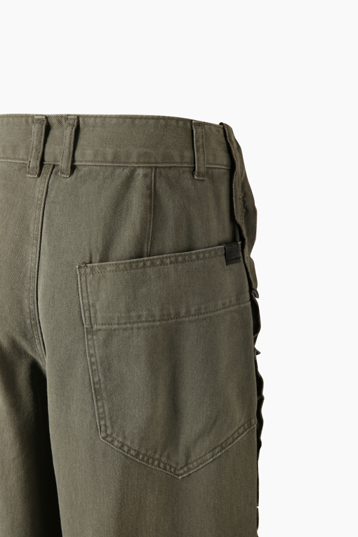 https://img.benettonmall.com/PARTS/KB/26F/BADP73661KA_MB_D4.jpg