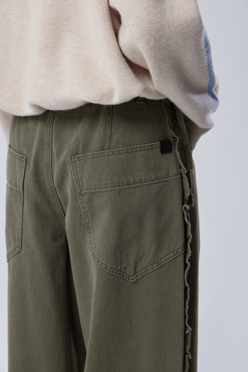 https://img.benettonmall.com/PARTS/KB/26F/BADP73661KA_MB_M4.jpg