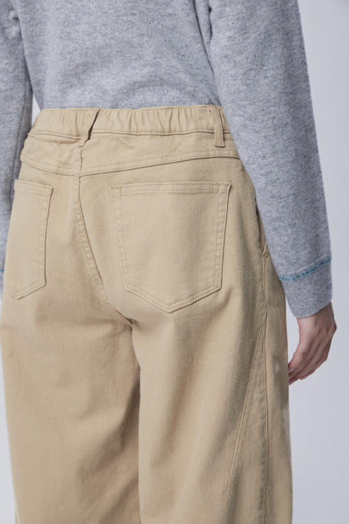 https://img.benettonmall.com/PARTS/KB/26F/BADP75661BG_MB_M4.jpg