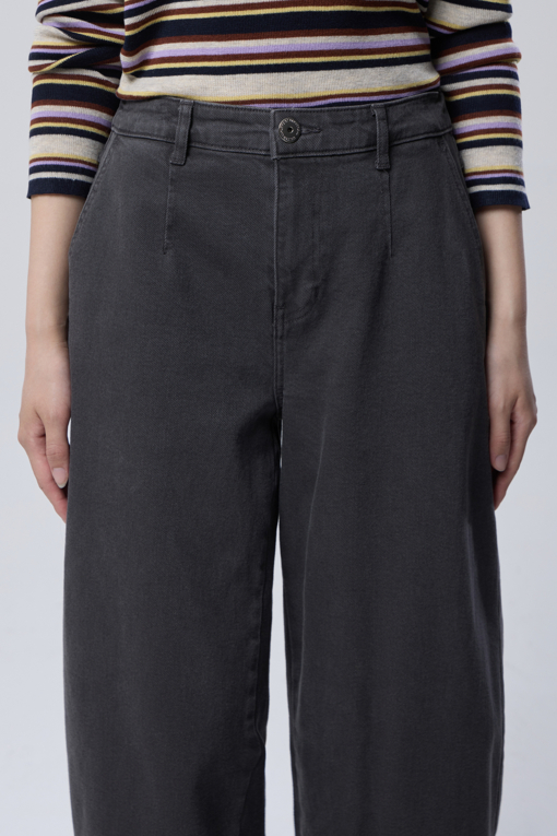 https://img.benettonmall.com/PARTS/KB/26F/BADP75661DG_MB_M2.jpg
