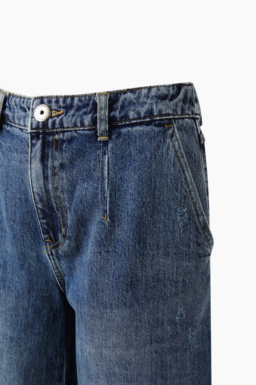 https://img.benettonmall.com/PARTS/KB/26F/BADP75661IN_MB_D3.jpg