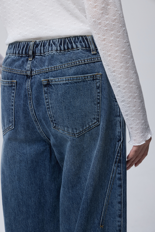 https://img.benettonmall.com/PARTS/KB/26F/BADP75661IN_MB_M4.jpg