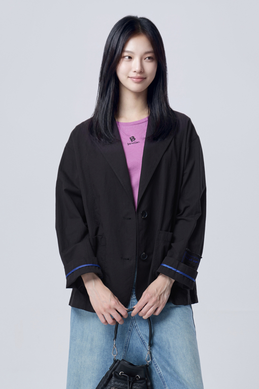 https://img.benettonmall.com/PARTS/KB/26F/BAJK01641BK_MB_D0.jpg?cb=1788777022