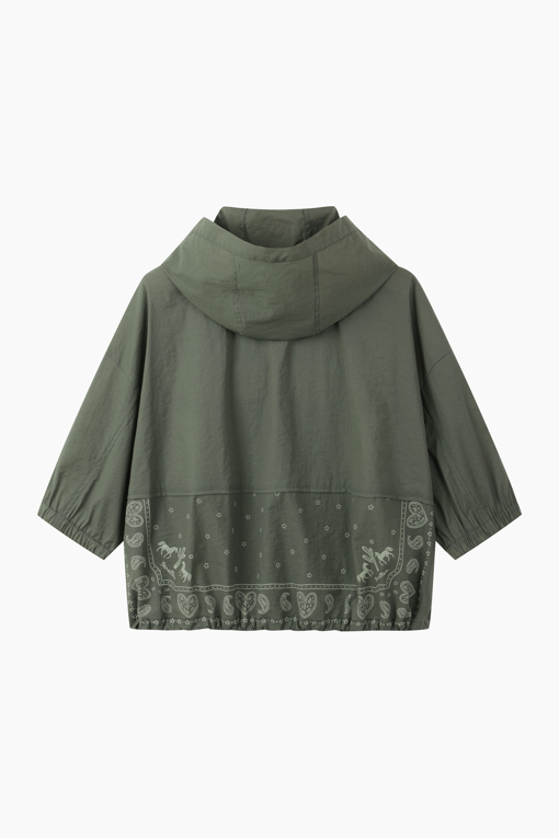 https://img.benettonmall.com/PARTS/KB/26F/BAJP01641KA_MB_D11.jpg?cb=1788777022