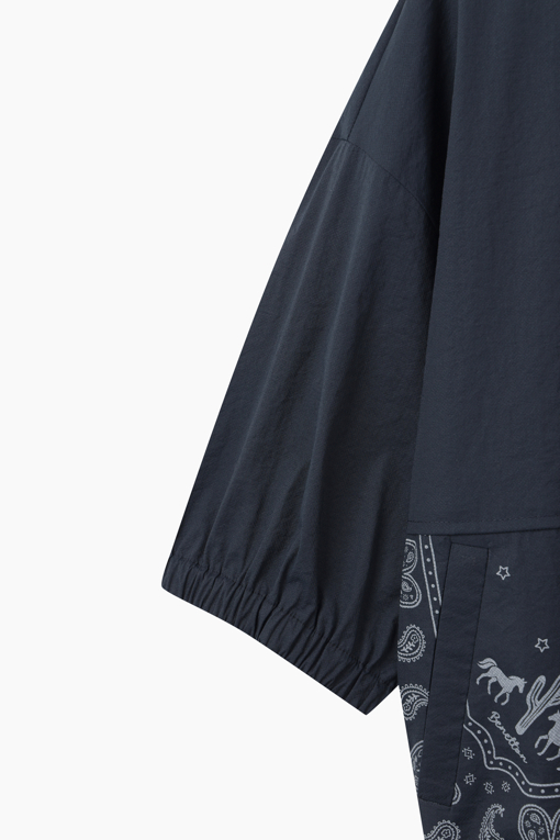 https://img.benettonmall.com/PARTS/KB/26F/BAJP01641NY_MB_D13.jpg?cb=1788777022