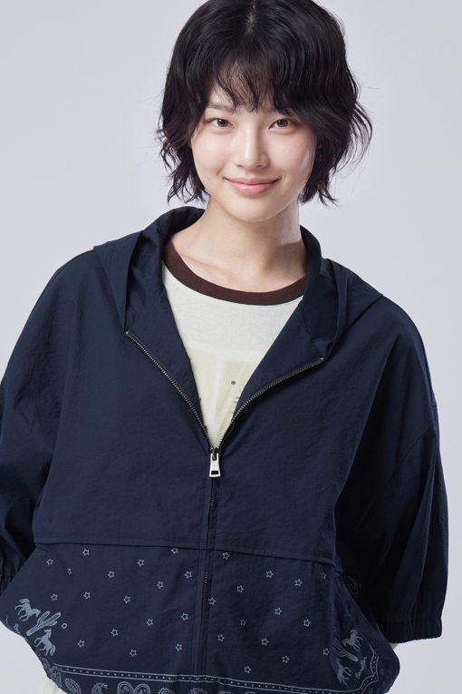https://img.benettonmall.com/PARTS/KB/26F/BAJP01641NY_MB_D2.jpg?cb=1788777022