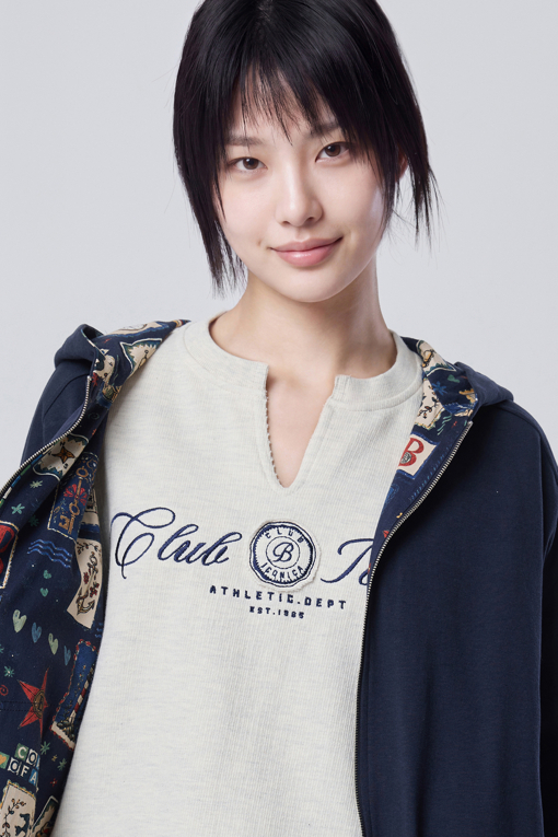 https://img.benettonmall.com/PARTS/KB/26F/BAJP04641NY_MB_M2.jpg?cb=1788777022