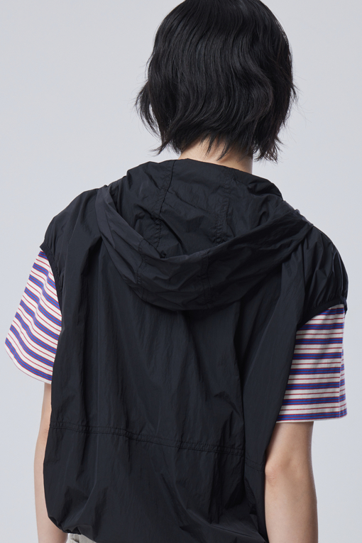 https://img.benettonmall.com/PARTS/KB/26F/BAJP30641BK_MB_D3.jpg?cb=1788777022