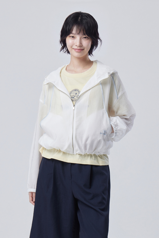 https://img.benettonmall.com/PARTS/KB/26F/BAJP32641WH_MB_D0.jpg?cb=1788777022