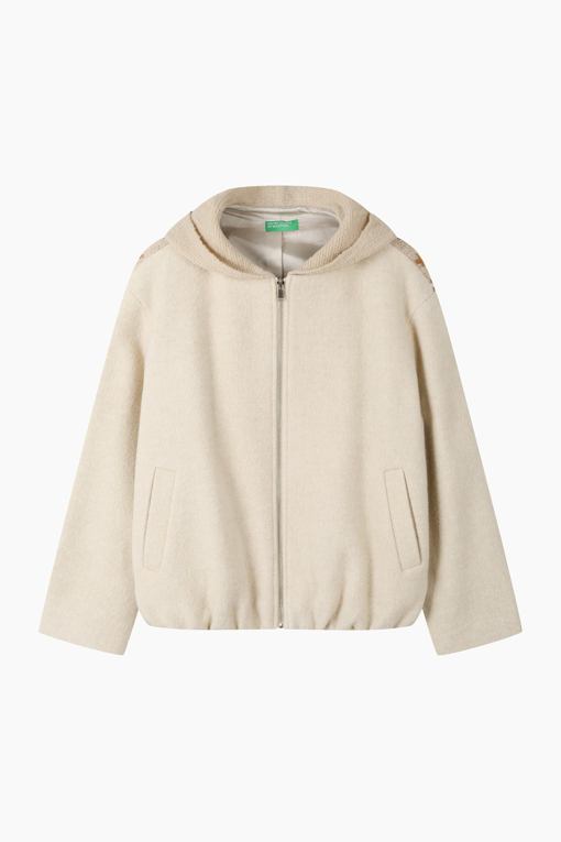 https://img.benettonmall.com/PARTS/KB/26F/BAJP53661CR_MB_D0.jpg