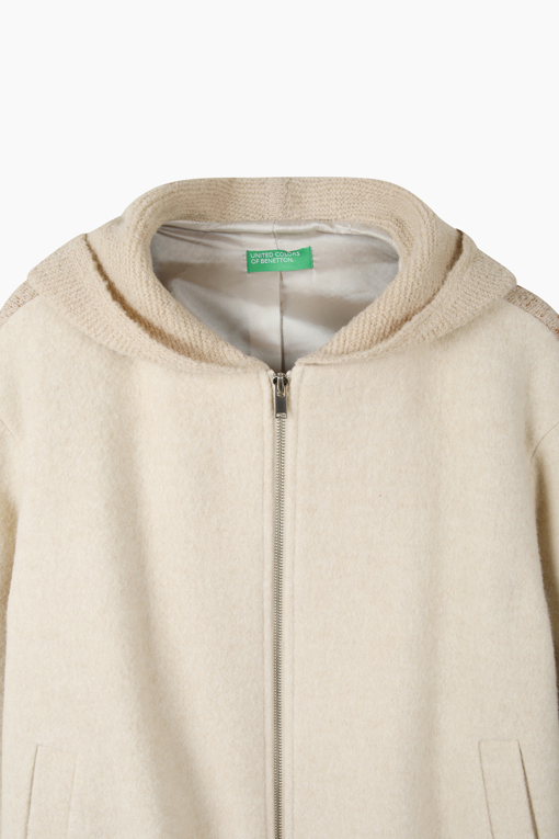 https://img.benettonmall.com/PARTS/KB/26F/BAJP53661CR_MB_D2.jpg