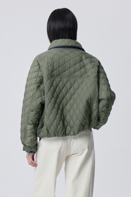 https://img.benettonmall.com/PARTS/KB/26F/BAJP75661KA_MB_M1.jpg