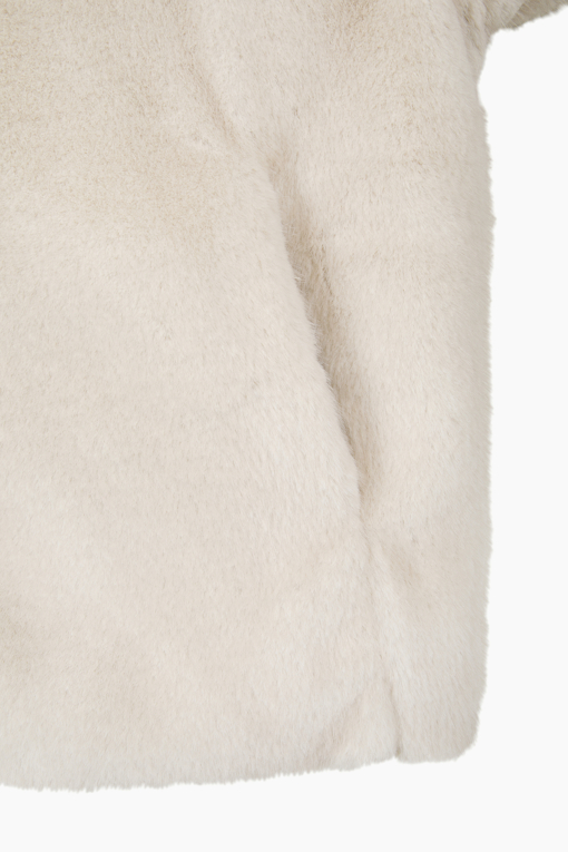 https://img.benettonmall.com/PARTS/KB/26F/BAJP78661IV_MB_D4.jpg