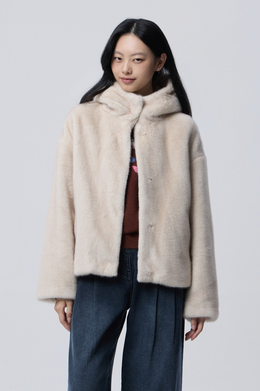 https://img.benettonmall.com/PARTS/KB/26F/BAJP78661IV_MB_M0.jpg