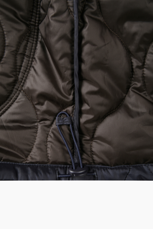 https://img.benettonmall.com/PARTS/KB/26F/BAJP79661BR_MB_D6.jpg