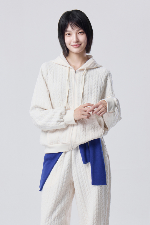 https://img.benettonmall.com/PARTS/KB/26F/BAJPE1661IV_MB_M0.jpg?cb=1788777022