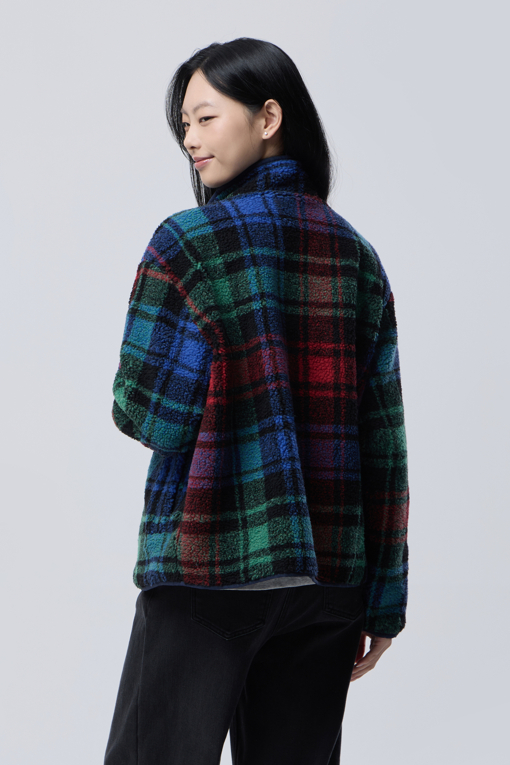 https://img.benettonmall.com/PARTS/KB/26F/BAJPE3661BL_MB_M1.jpg