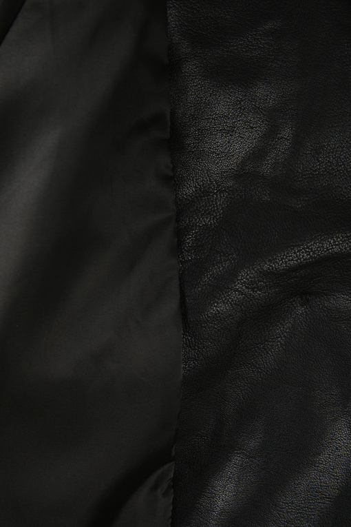 https://img.benettonmall.com/PARTS/KB/26F/BAJPE5661BK_MB_D5.jpg