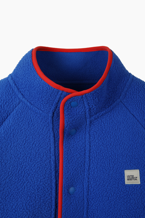 https://img.benettonmall.com/PARTS/KB/26F/BAJPG1661BL_MB_D2.jpg