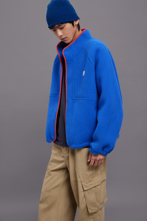 https://img.benettonmall.com/PARTS/KB/26F/BAJPG1661BL_MB_M12.jpg