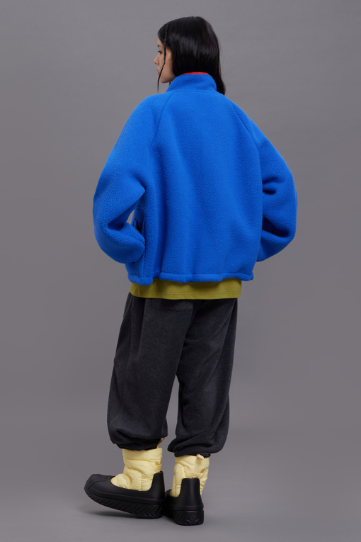 https://img.benettonmall.com/PARTS/KB/26F/BAJPG1661BL_MB_M3.jpg