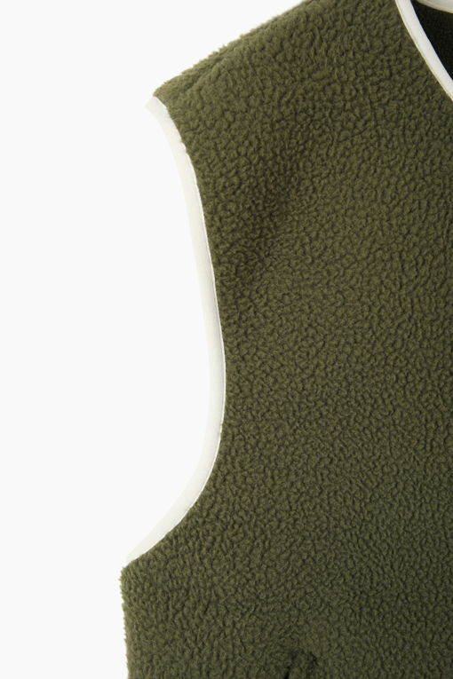 https://img.benettonmall.com/PARTS/KB/26F/BAJPG3661KA_MB_D4.jpg