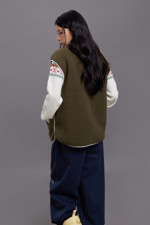 https://img.benettonmall.com/PARTS/KB/26F/BAJPG3661KA_MB_M5.jpg